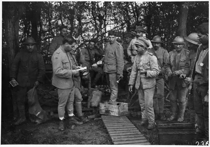 1917.11, Distribution de ration, dans le secteur de Fauquissart