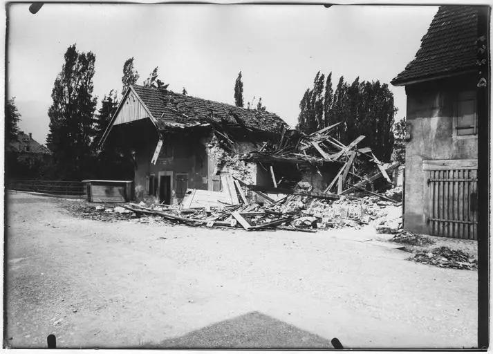 Atelier de construction Martinot et Galland bombardé : les écuries