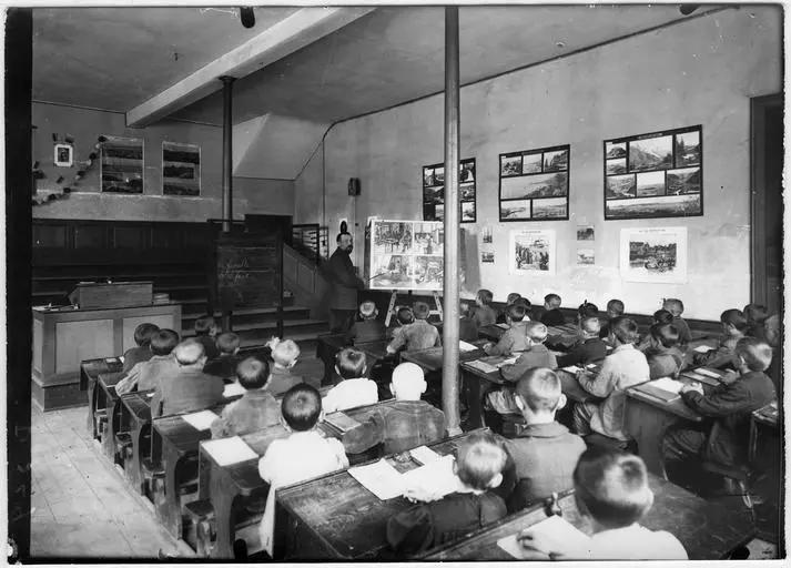 1915.06.20, Ecole de garçons, La classe