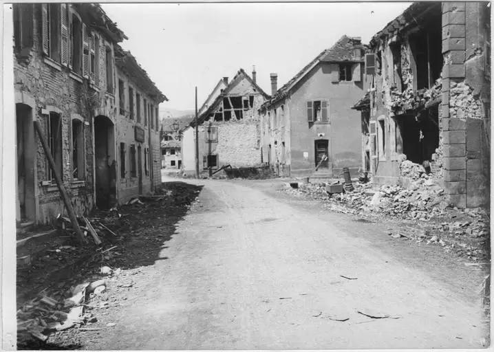 1915.06.24, Maison, Rue principale et maisons détruites