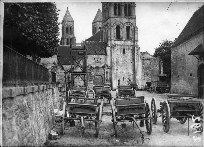 Chariots au premier plan