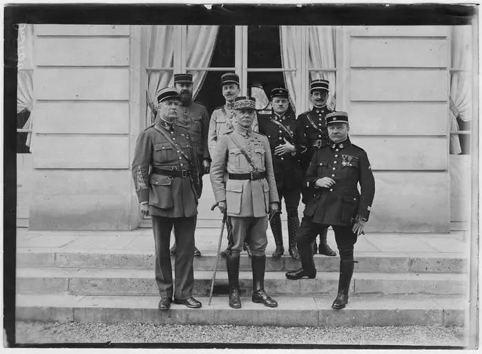 1918.05, Domaine national ; Trianon Palace, Les officiers du Quartier général français de la mission interalliée