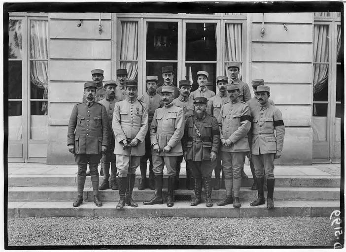 1918.05, Domaine national ; Trianon Palace, Photo de groupe de la Mission interalliée