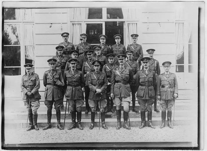 1918.05, Domaine national ; Trianon Palace, Photo de groupe de la Mission interalliée