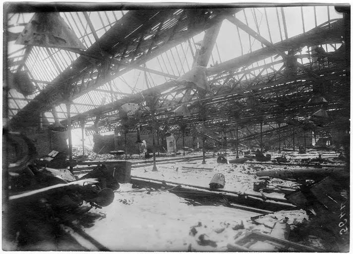 Intérieur de la remise des locomotives