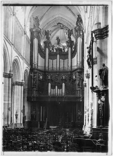 1918.05.07, Eglise, Les grandes orgues de l'église