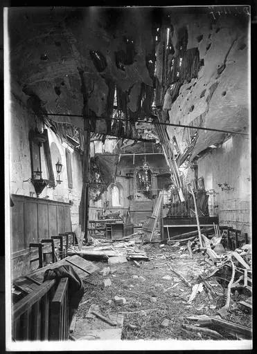 1918.10, Eglise, Vue de l'intérieur en ruine