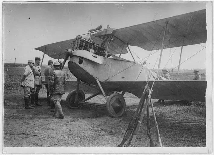 Avion LVG descendu par des 75