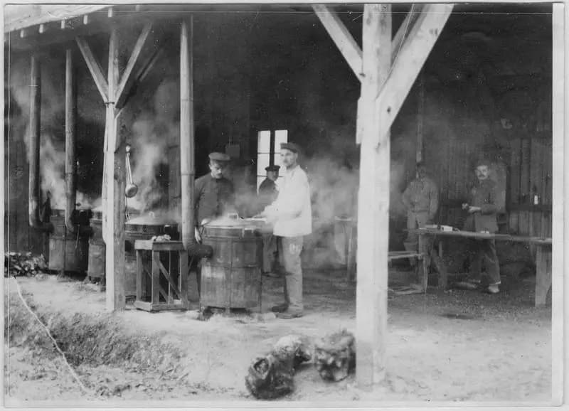 Camp de prisonniers. Les cuisines