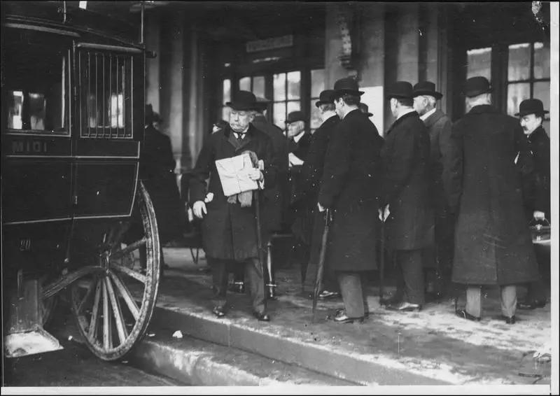 1916.02.26, Gare de Lyon-Perrache, Le groupe de la Mission parlementaire franco-anglaise. Départ pour Paris