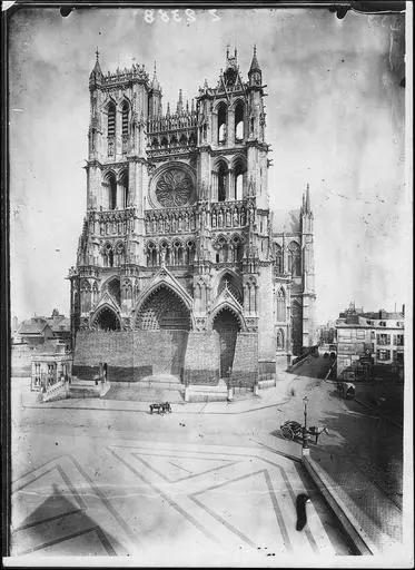 1916.08, Cathédrale Notre-Dame, Extérieur, vue d'ensemble