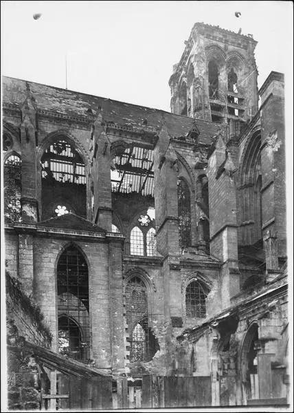 1916.10, Cathédrale Saint-Gervais et Saint-Protais, Façade latérale