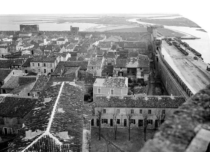 Remparts;Porte de l'Arsenal, Ensemble