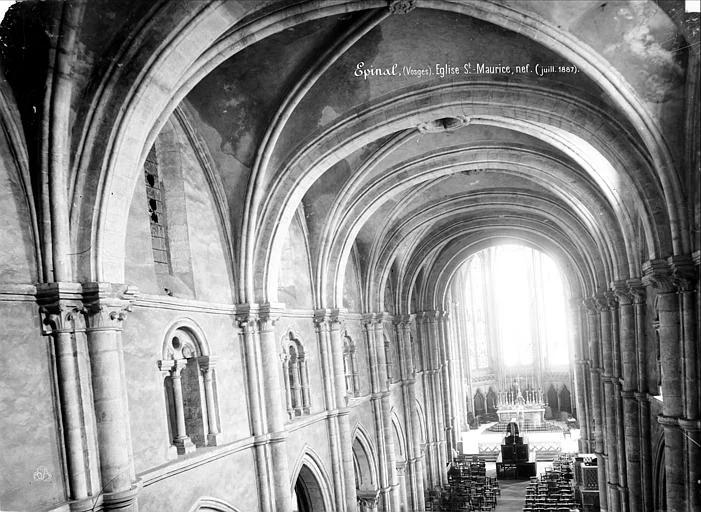 1887.07, Eglise Saint-Maurice, Vue intérieure de la nef vers le choeur, prise au niveau des tribunes