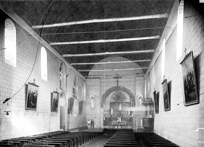 Eglise : Vue intérieure de la nef, vers le choeur