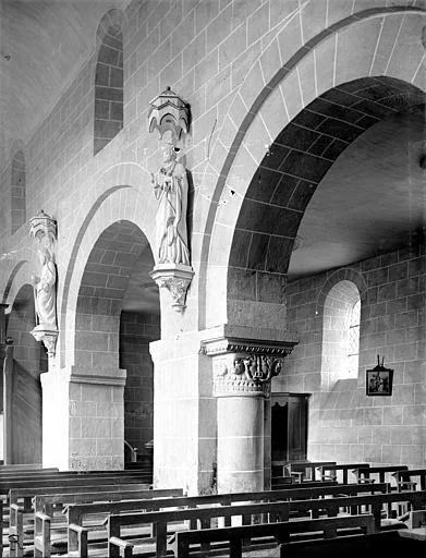 1892, Eglise, Vue intérieure de la nef, côté nord : Grandes arcades