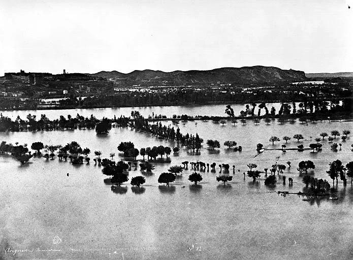 Le Rhône en crue : Vue générale