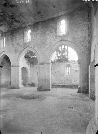 Eglise, Travées de la nef