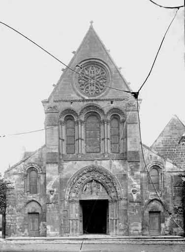 1910, Eglise, Façade ouest