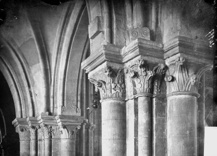 1914 (avant), Eglise Saint-Maurice, Chapiteaux