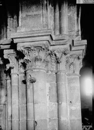 1914 (avant), Eglise Saint-Maurice, Chapiteaux