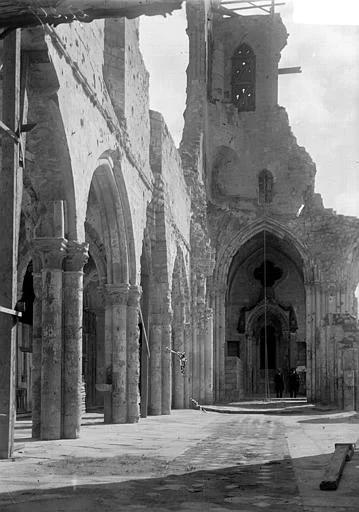 1920, Eglise, Ruines, nef, vue de l'entrée