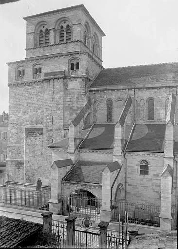 Eglise, Clocher au sud