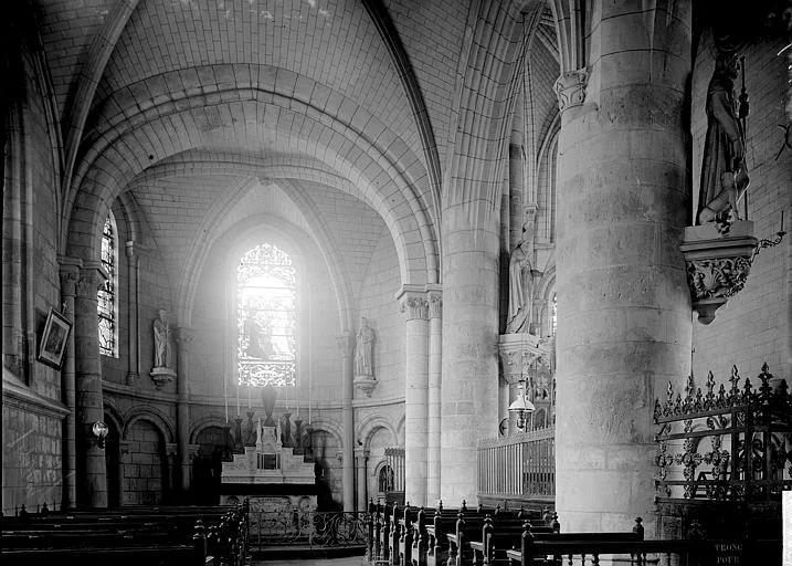 Nef vue de l'entrée