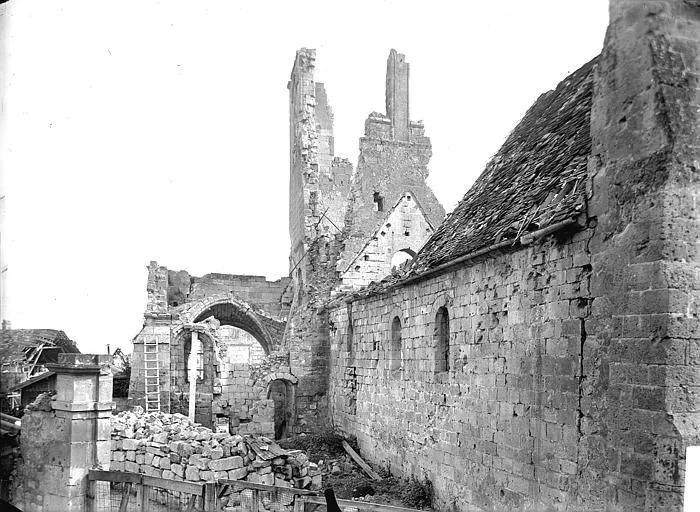 1920, Eglise, Façade nord