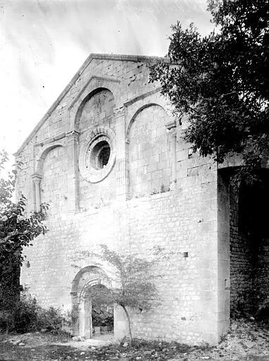 Chapelle Notre-dame du Val-des-Nymphes, Façade