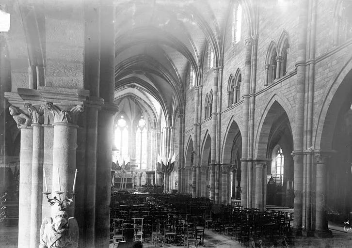 Eglise abbatiale (ancienne), Nef vue de l'entrée