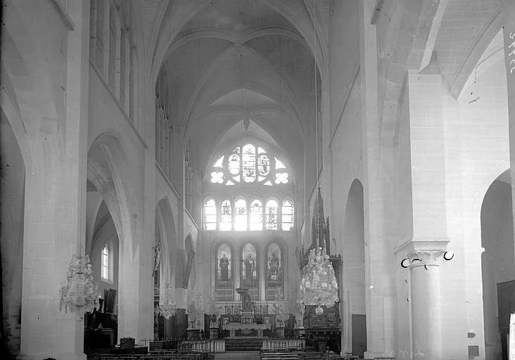 Eglise Saint-Merry, Nef vue de l'entrée