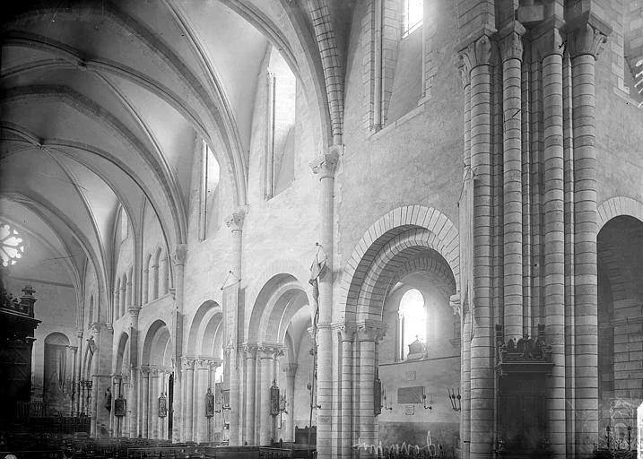 Eglise de l'ancienne abbaye  ;  Basilique Notre-Dame-de-Bonne-Garde, Nef