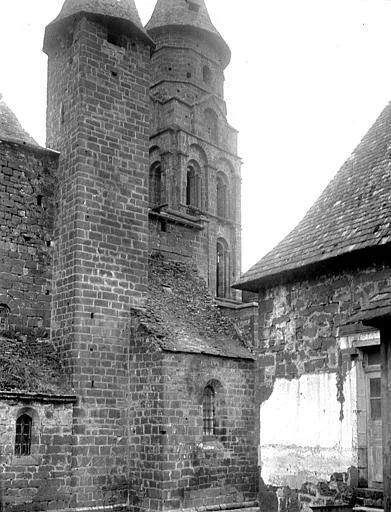 1911-1915, Eglise Saint-Pierre dite aussi église Saint-Sauveur, Façade sud : Clocher