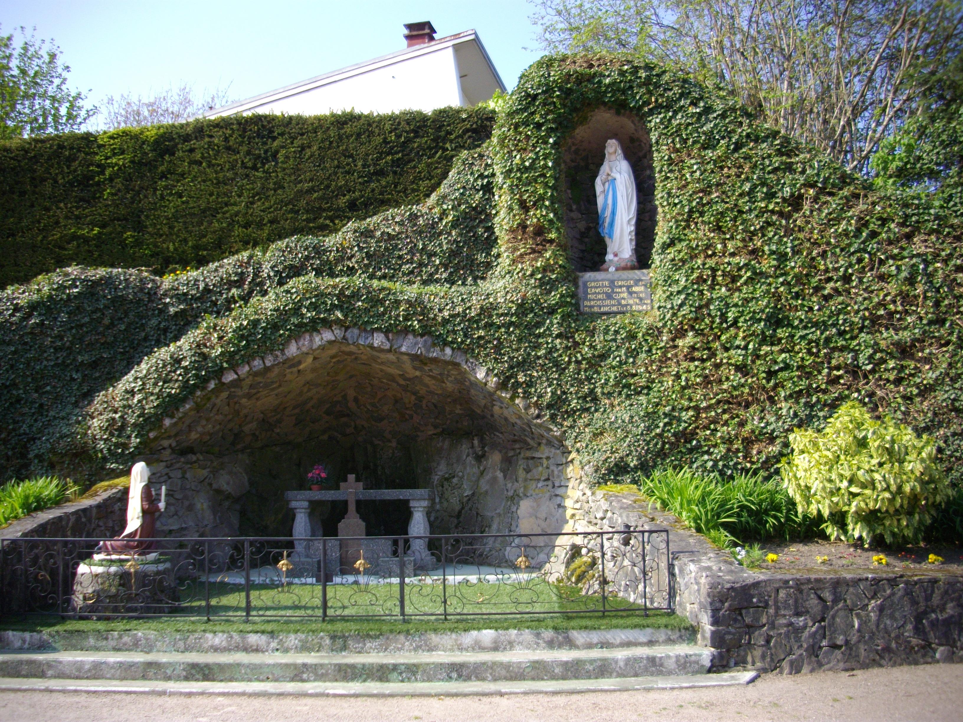 Grotte érigée en ex-voto