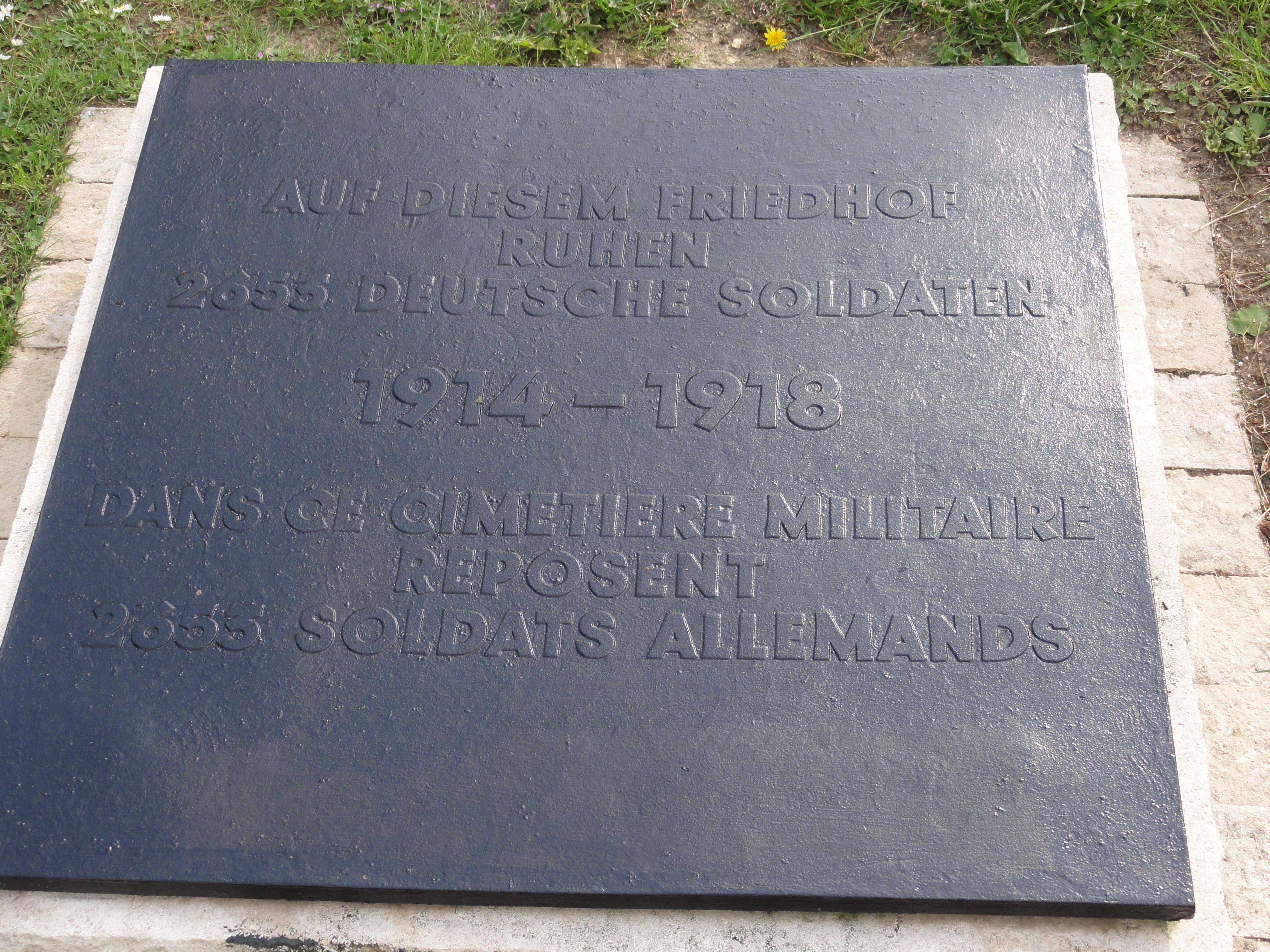 Deutscher Soldatenfriedhof Laon Bousson 02