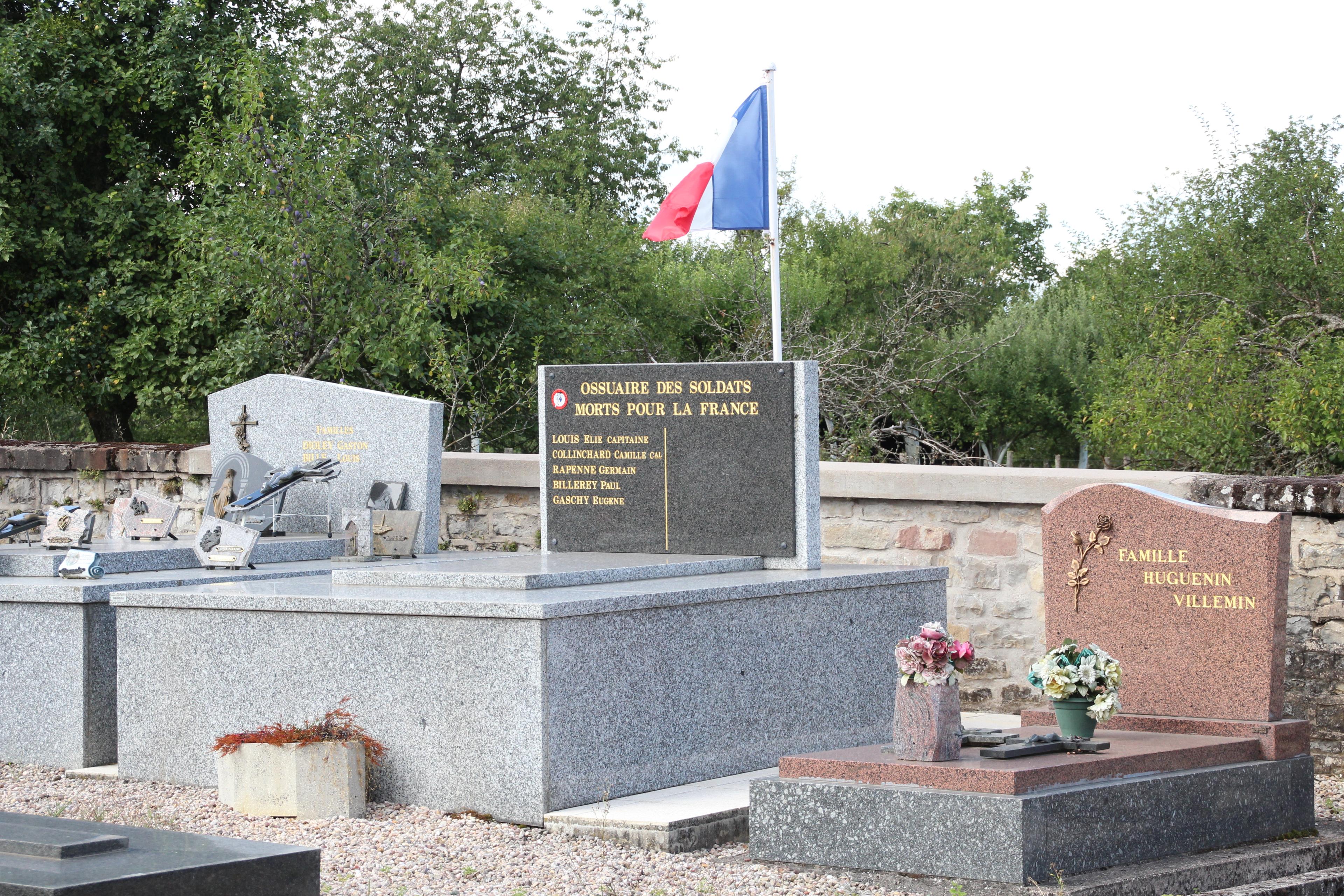 Cimetière de Bouligney en 2013 3