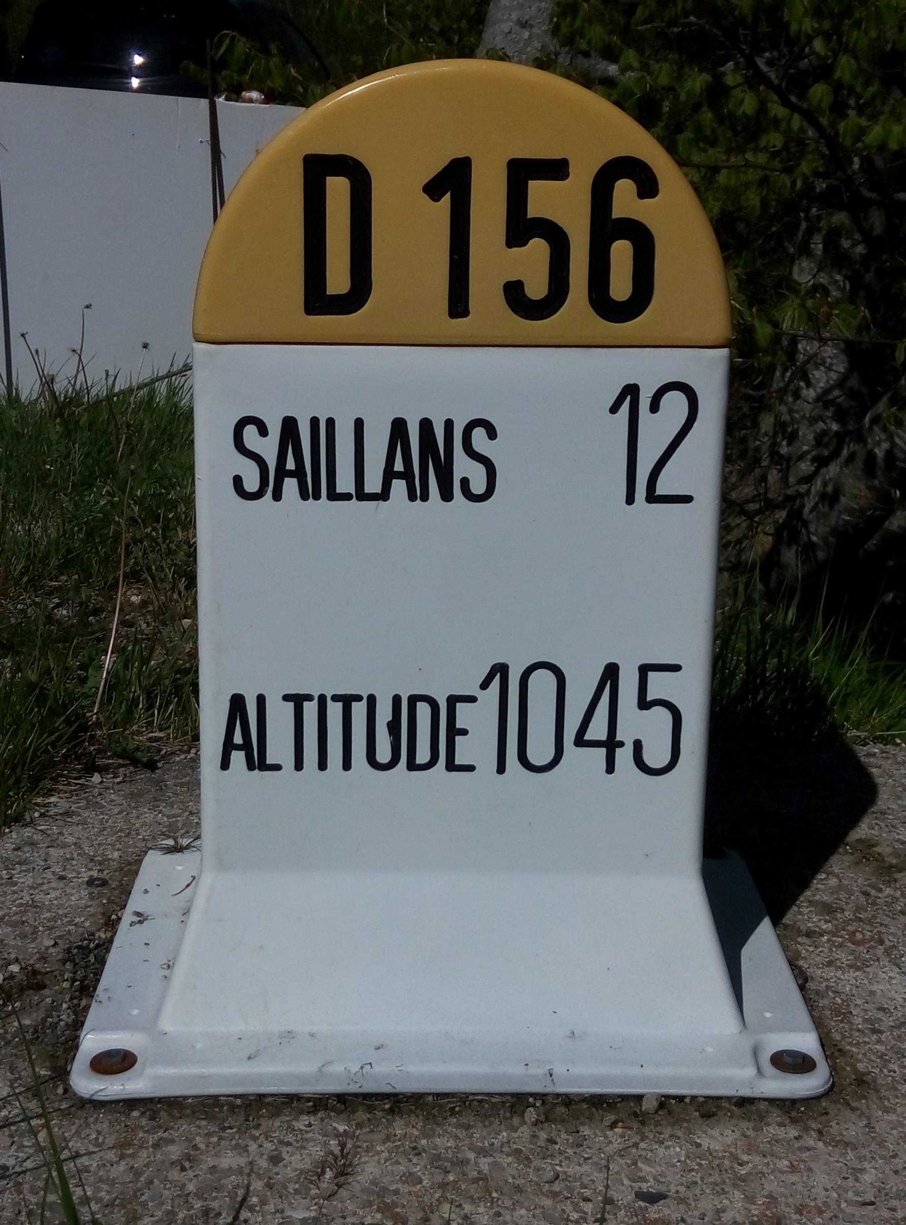 Borne D156 direction Saillans