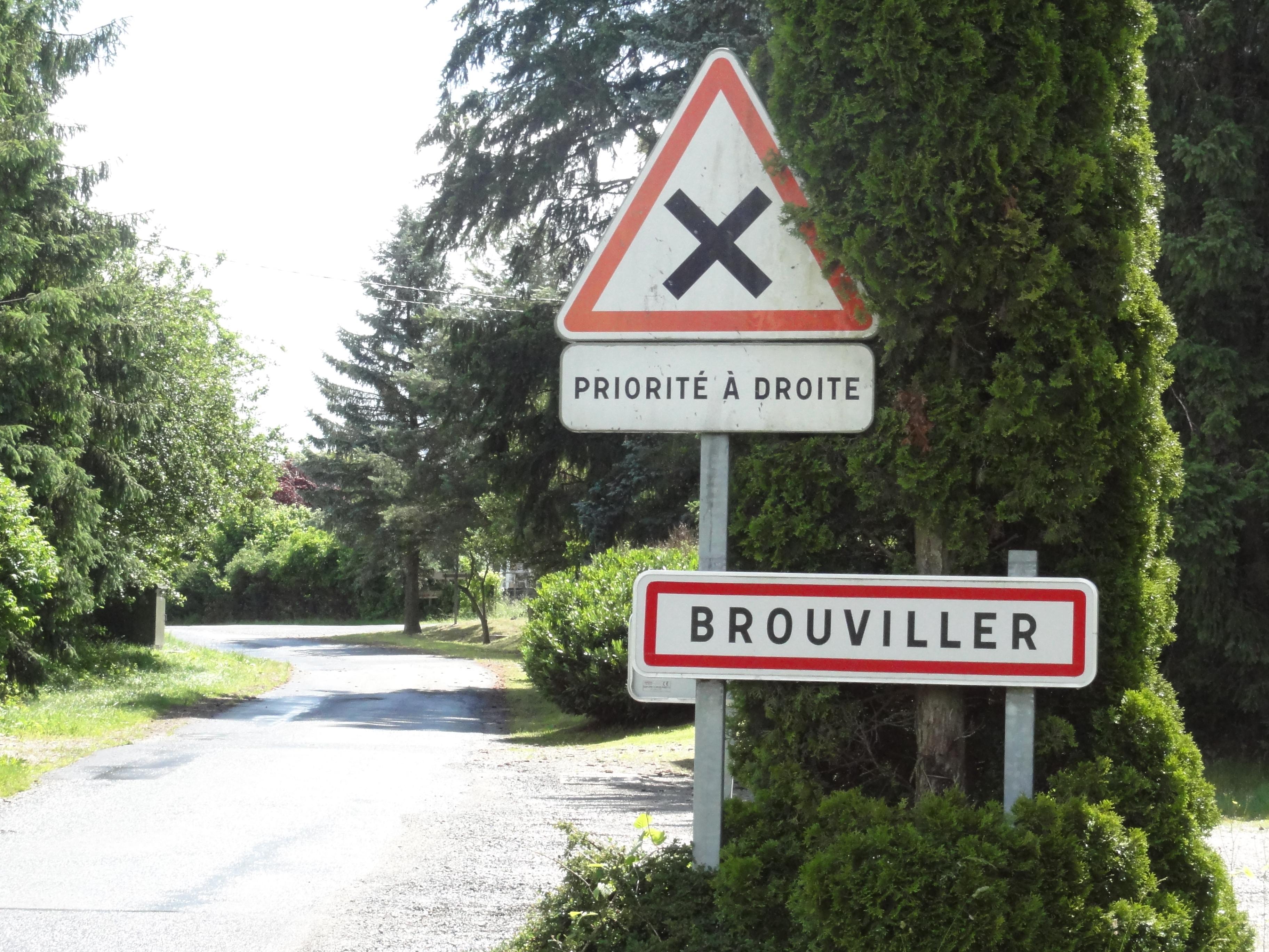 Brouviller (Moselle) entrée