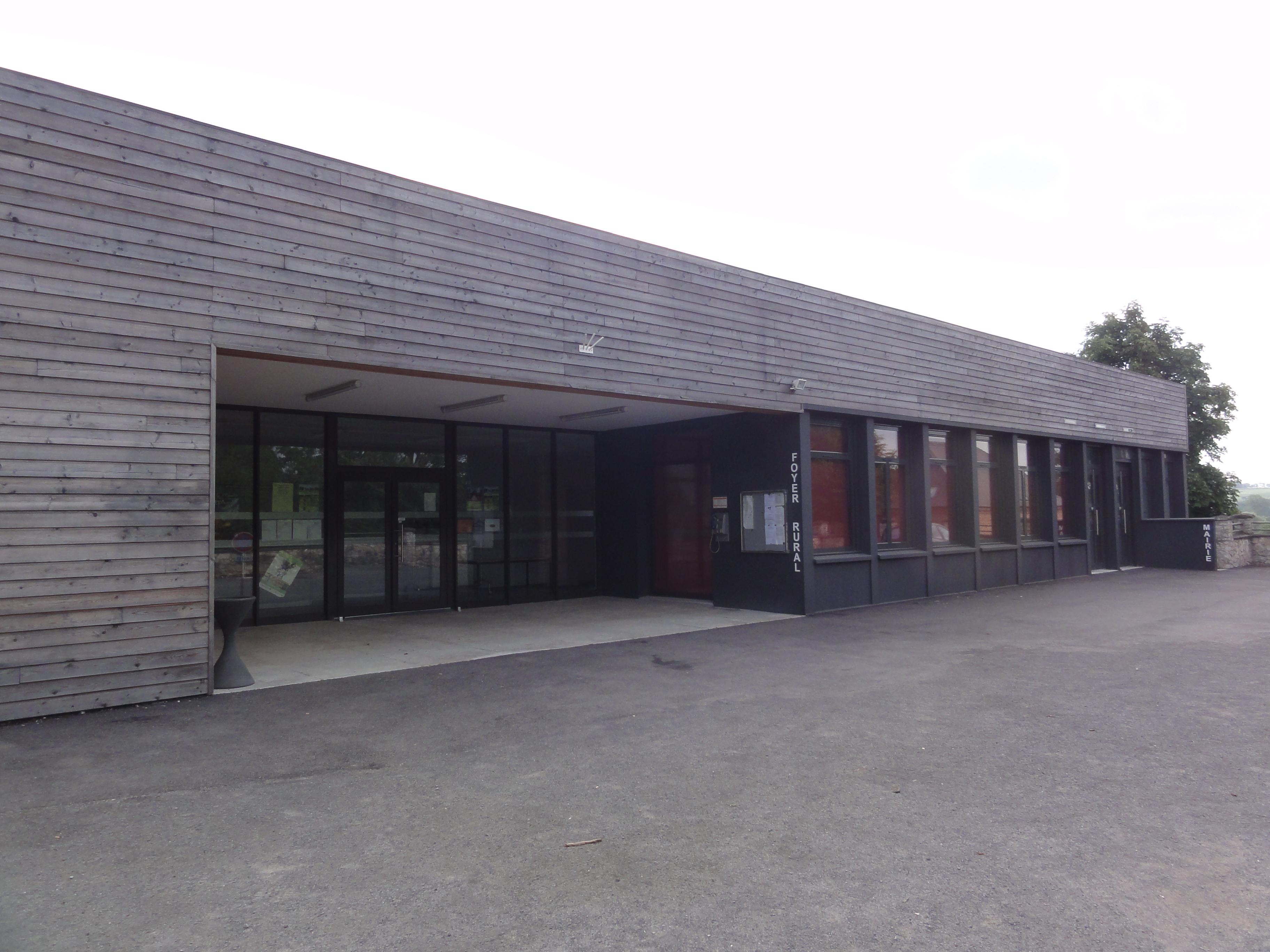 Erloy (Aisne) mairie et foyer rural