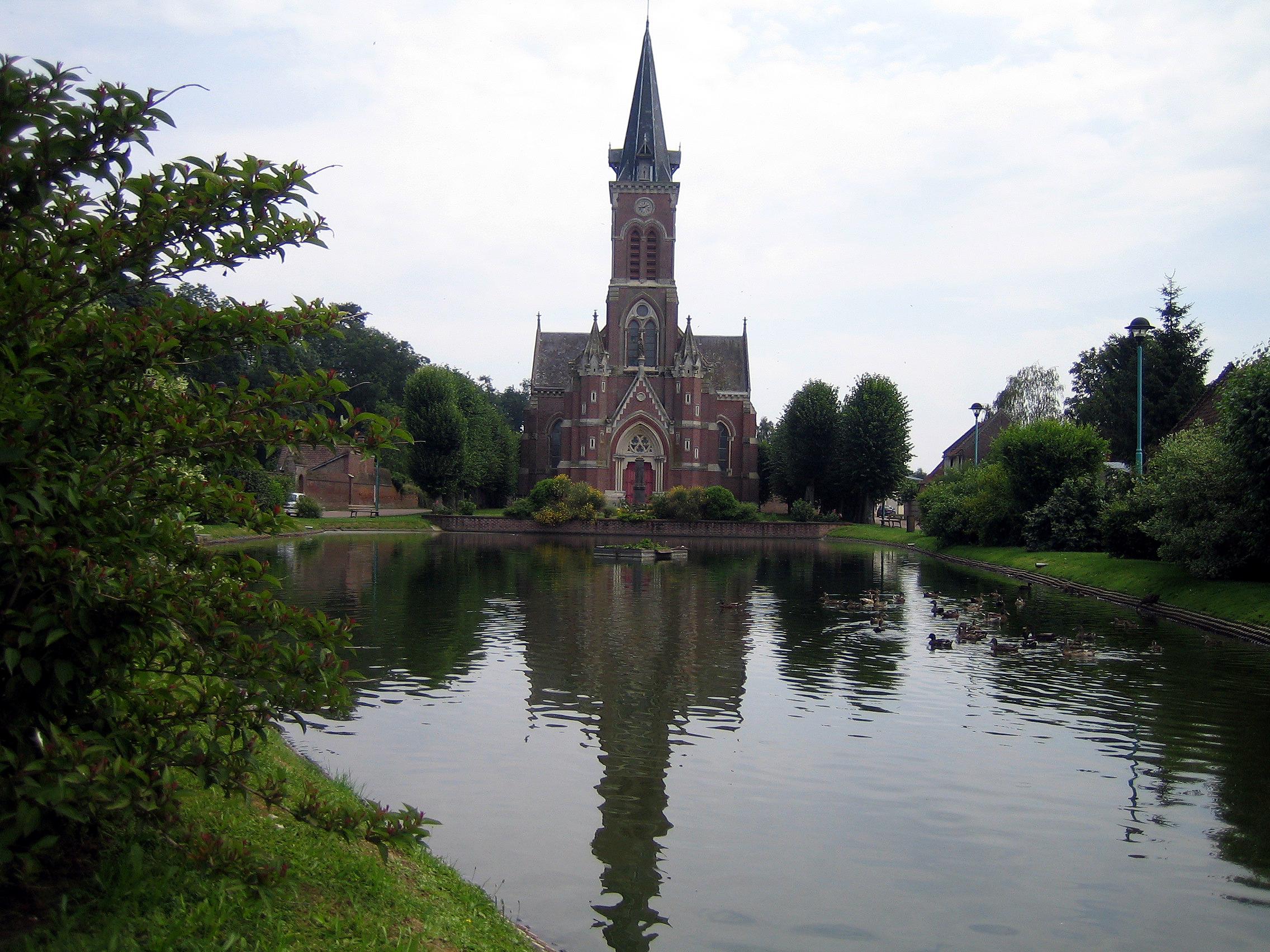 Bovelles eglise et mare-1