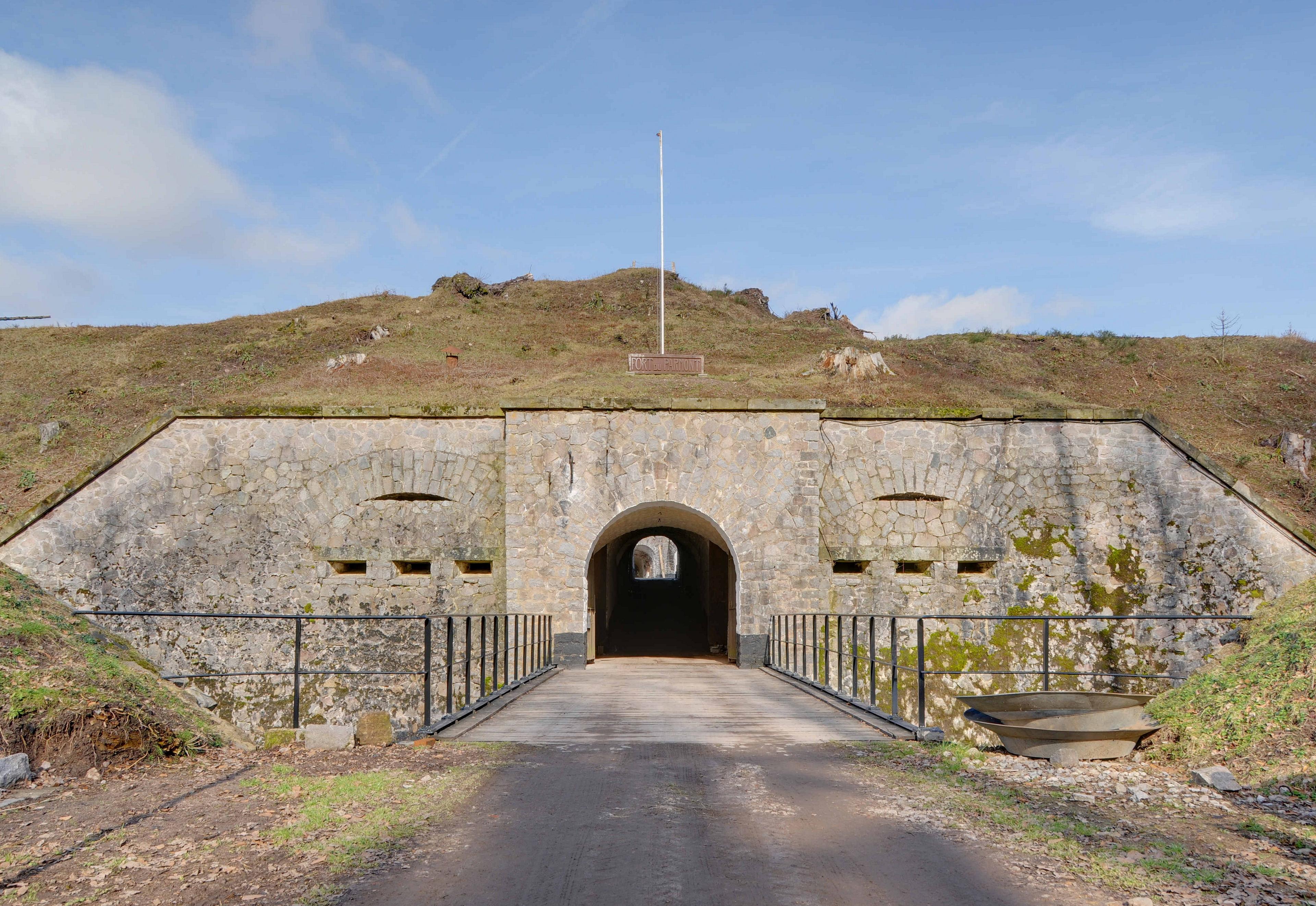 -02-25-fort-parmont