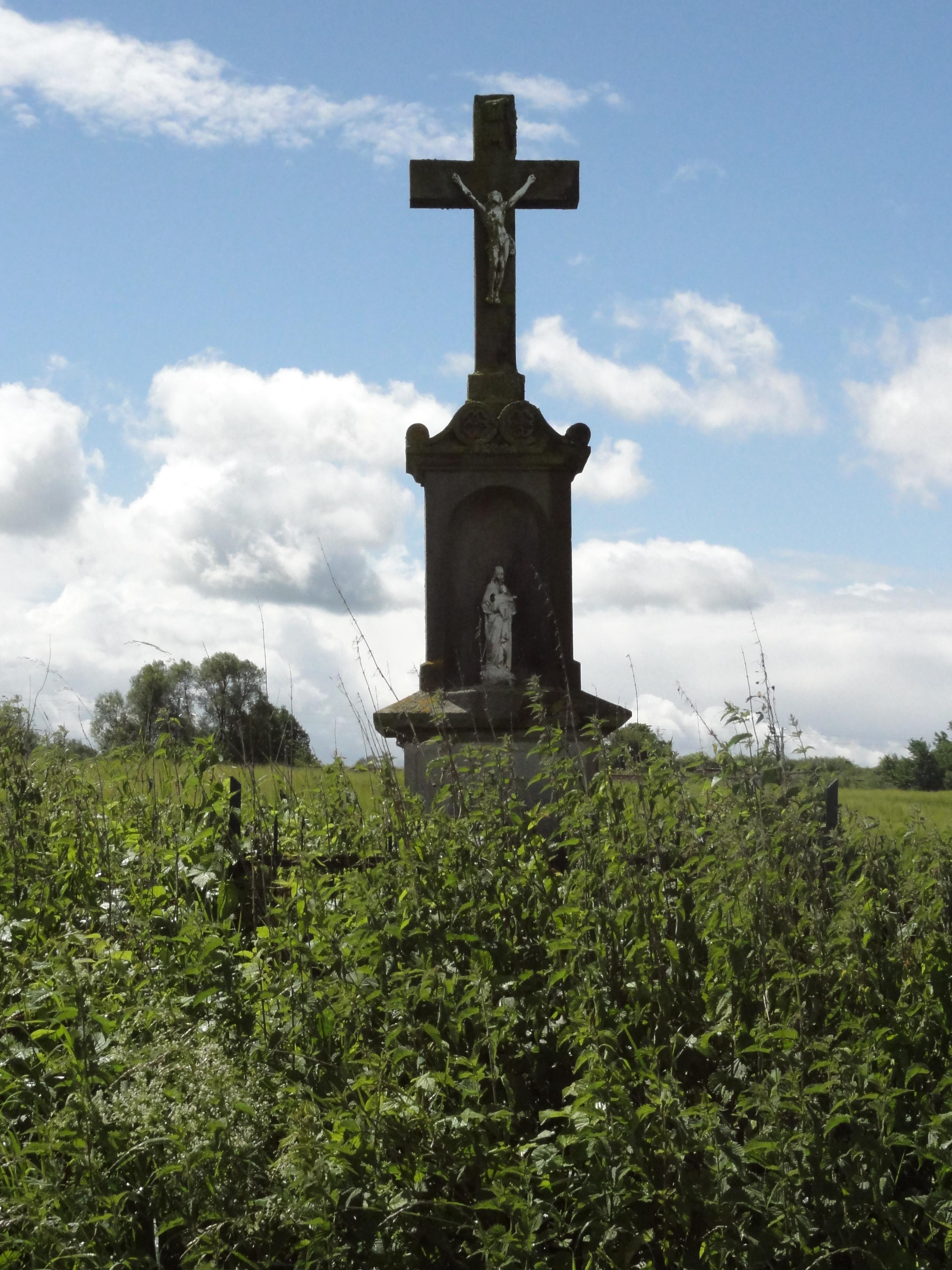 Brouviller (Moselle) croix de chemin 01